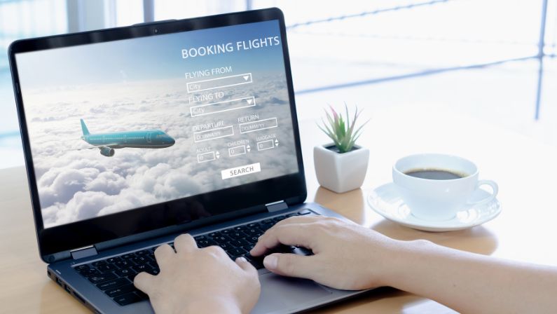 Book Flights Early Or Late To Save Money